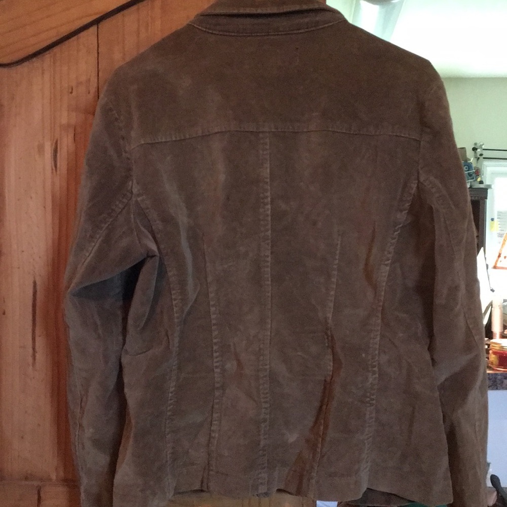 Cute tan jacket - Picture 4 of 4